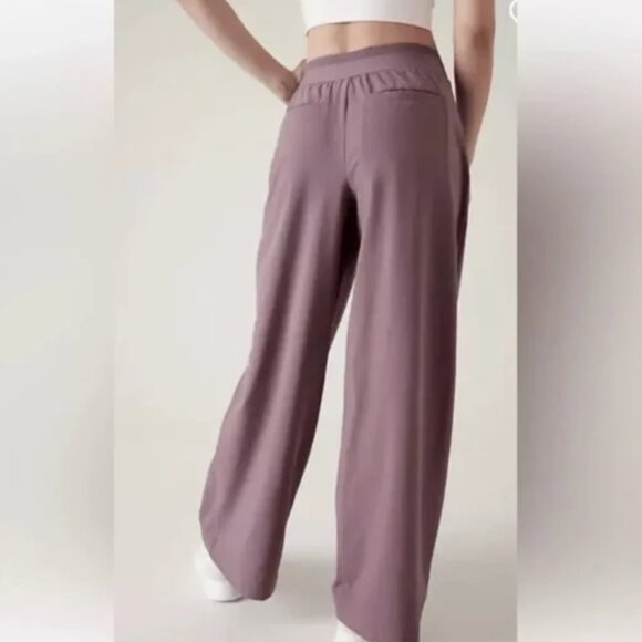 Athleta Brooklyn Heights Pleated Wide Leg Pants Damask Mauve sz 2 High Rise 30” - Picture 3 of 12